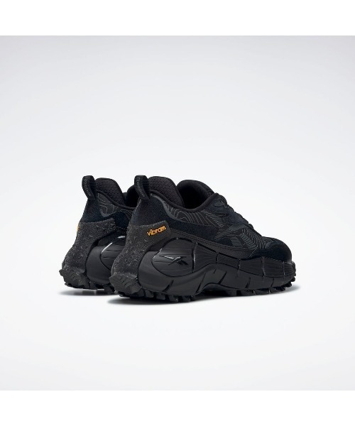 Reebok(リーボック)の「Zig Kinetica 2.5 Edge(スニーカー・メンズ・アイボリー/グレー/ブラック×ブラック/ベージュ×ブラック・26.0cm/24.0cm/26.5cm/23.5cm/27.5cm/25.5cm/27.0cm/25.0cm/24.5cm/23.0cm/28.0cm/29.0cm/28.5cm)」の18枚目の写真