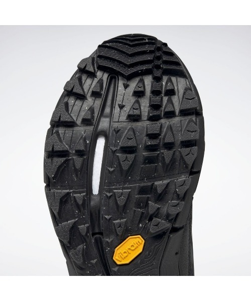 Reebok(リーボック)の「Zig Kinetica 2.5 Edge(スニーカー・メンズ・アイボリー/グレー/ブラック×ブラック/ベージュ×ブラック・26.0cm/24.0cm/26.5cm/23.5cm/27.5cm/25.5cm/27.0cm/25.0cm/24.5cm/23.0cm/28.0cm/29.0cm/28.5cm)」の22枚目の写真