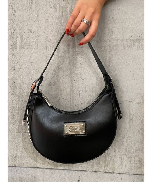 GYDA(ジェイダ)の「ラウンドチェーンハンドバッグ(ハンドバッグ・レディース・ブラック/オフホワイト・FREE)」の10枚目の写真