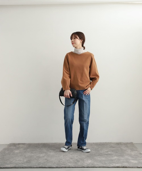 URBAN RESEARCH DOORS(アーバンリサーチドアーズ)の「ワイドVネックポンチプルオーバー(Tシャツ/カットソー・レディース・ブルー/ブラウン/ブラック・MEDIUM)」の16枚目の写真