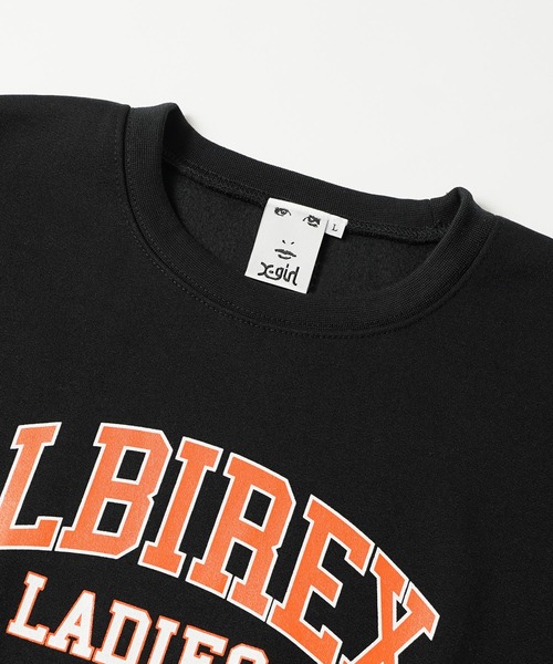 X-girl(エックスガール)の「WEリーグ|ALB L COLLEGE LOGO CREW SWEAT(スポーツグッズ・レディース・アッシュ/ブラック/オレンジ・X-LARGE/SMALL/XX-LARGE/LARGE/MEDIUM)」の22枚目の写真