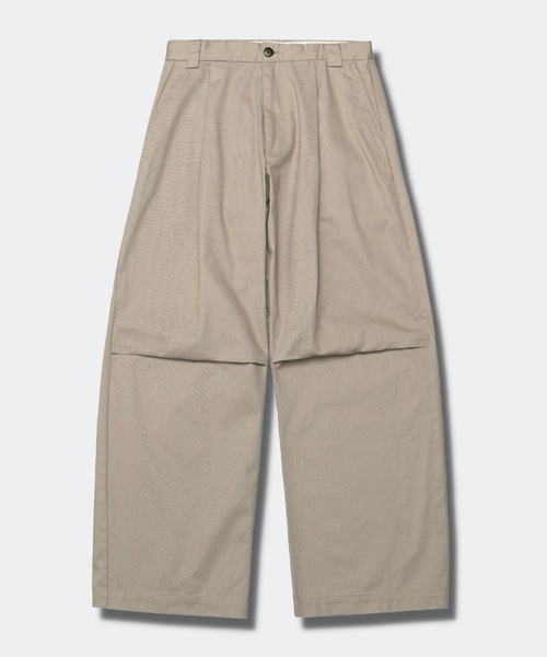 COLIN(コリン)の「COLIN:Peter 1TUCK MILITARY COCOON PANTS / Peter ミリタリー タック ワイドパンツ コクーン パンツ(カーゴパンツ・メンズ・ベージュ/ホワイト/ブラック・L/M)」の7枚目の写真