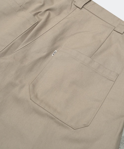COLIN(コリン)の「COLIN:Peter 1TUCK MILITARY COCOON PANTS / Peter ミリタリー タック ワイドパンツ コクーン パンツ(カーゴパンツ・メンズ・ベージュ/ホワイト/ブラック・L/M)」の13枚目の写真