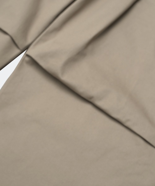 COLIN(コリン)の「COLIN:Peter 1TUCK MILITARY COCOON PANTS / Peter ミリタリー タック ワイドパンツ コクーン パンツ(カーゴパンツ・メンズ・ベージュ/ホワイト/ブラック・L/M)」の5枚目の写真