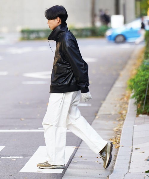 COLIN(コリン)の「COLIN:Peter 1TUCK MILITARY COCOON PANTS / Peter ミリタリー タック ワイドパンツ コクーン パンツ(カーゴパンツ・メンズ・ベージュ/ホワイト/ブラック・L/M)」の14枚目の写真