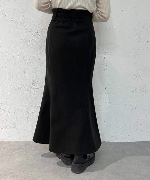 apres jour mignon(アプレジュールミニョン)の「スリットマーメイドスカート【ZOZOTOWN限定アイテム】(スカート・レディース・ブラック/オレンジ/オートミール・SMALL/MEDIUM/X-LARGE)」の4枚目の写真