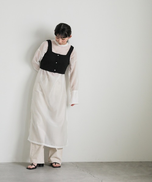 select MOCA(セレクトモカ)の「2WAYキルティングショートビスチェ(ベスト・レディース・オフホワイト/ブラック・FREE)」の6枚目の写真