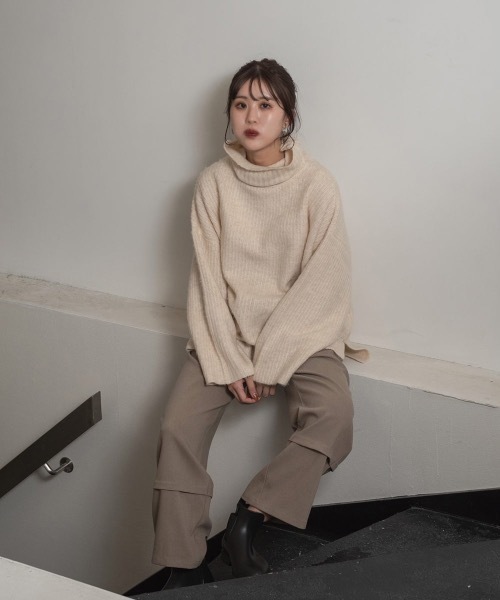 Amiur(エミレ)の「off turtle tunic(ニット/セーター・レディース・ブラック/アイボリー/グレー・FREE)」の18枚目の写真