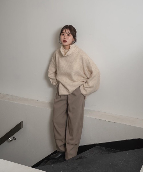 Amiur(エミレ)の「off turtle tunic(ニット/セーター・レディース・ブラック/アイボリー/グレー・FREE)」の15枚目の写真