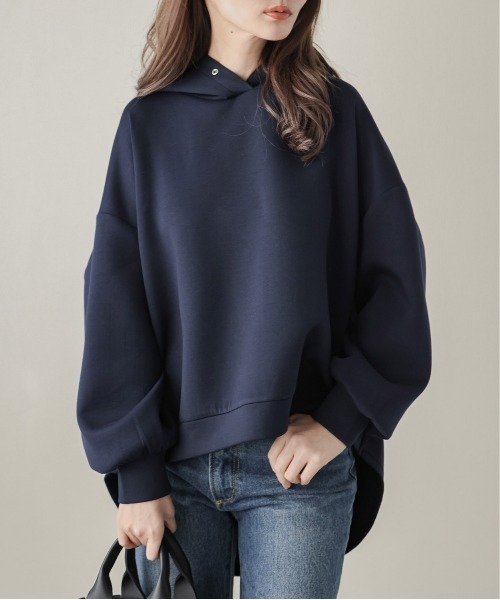 AMELY(エミリー)の「バルーンシルエットパーカー(パーカー・レディース・ネイビー/ライトグレー/ブラック/ダークグレー・フリー)」の4枚目の写真
