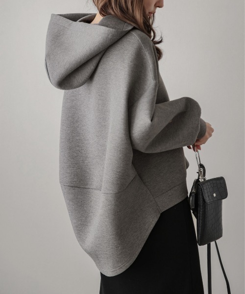 AMELY(エミリー)の「バルーンシルエットパーカー(パーカー・レディース・ネイビー/ライトグレー/ブラック/ダークグレー・フリー)」の3枚目の写真