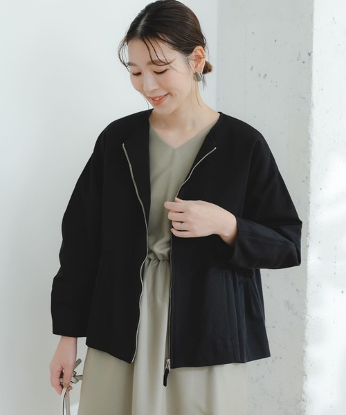 F by ROSSO（エフバイロッソ）の「F by ROSSO　グログランギャザーショートコート（ブルゾン・レディース・ブラック/カーキ・FREE）」の4枚目の写真