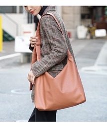 【可愛いフォルムにたっぷり収納】 ソフトラウンド ワンショルダーバッグ［ラージ］