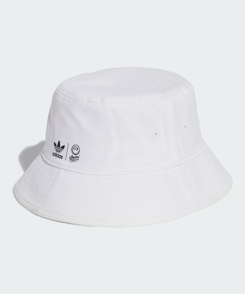 adidas(アディダス)の「アディダス オリジナルス × アンドレ・サライヴァ バケットハット / アディダスオリジナルス adidas Originals(ハット・メンズ・ホワイト・MEDIUM/LARGE/X-LARGE)」の2枚目の写真