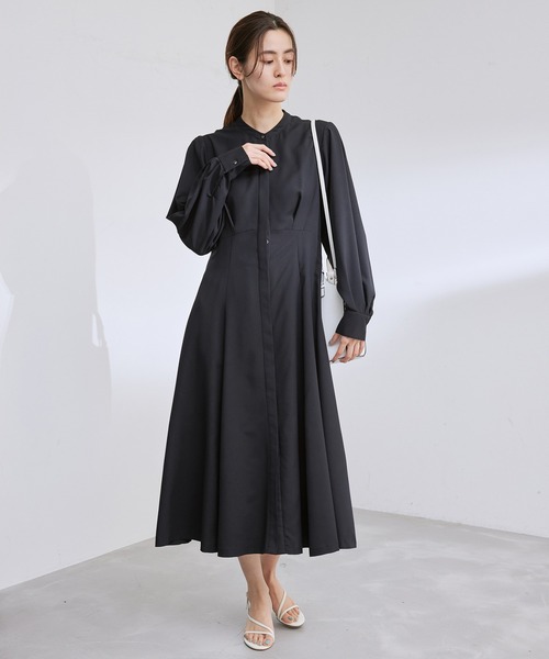 ROPE'（ロペ）の「アートプリントスタンドカラーワンピース（ワンピース・レディース・ホワイト/ネイビー・36/38）」の4枚目の写真