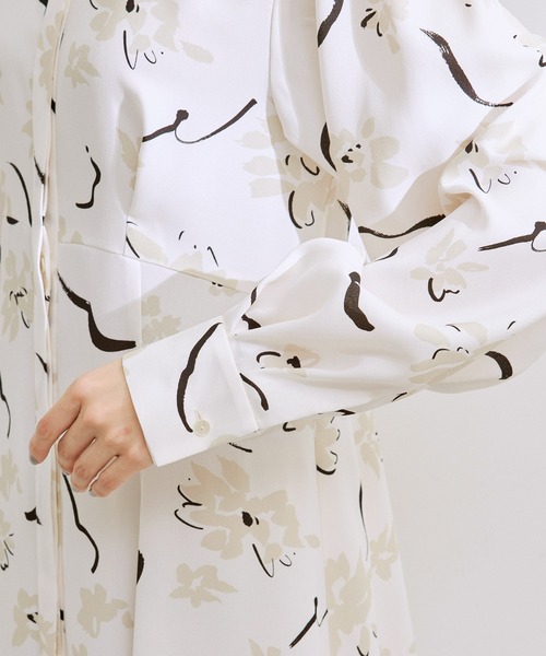 ROPE'（ロペ）の「アートプリントスタンドカラーワンピース（ワンピース・レディース・ホワイト/ネイビー・36/38）」の13枚目の写真