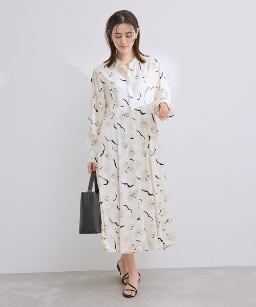 ROPE'（ロペ）の「アートプリントスタンドカラーワンピース（ワンピース・レディース・ホワイト/ネイビー・36/38）」の20枚目の写真