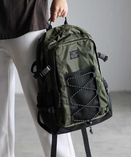 GUSCIO(グッシオ)の「【グッシオベーシック】ナイロンバックパック 18L リュックサック(バックパック/リュック・レディース・カーキ/ベージュ/グレー/ブラック・FREE)」の15枚目の写真