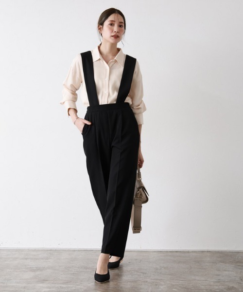 Pierrot（ピエロ）の「2wayワイドストラップサロペット（サロペット/オーバーオール・レディース・ライトベージュ/ネイビー/ブラック・M/L/PM）」の2枚目の写真