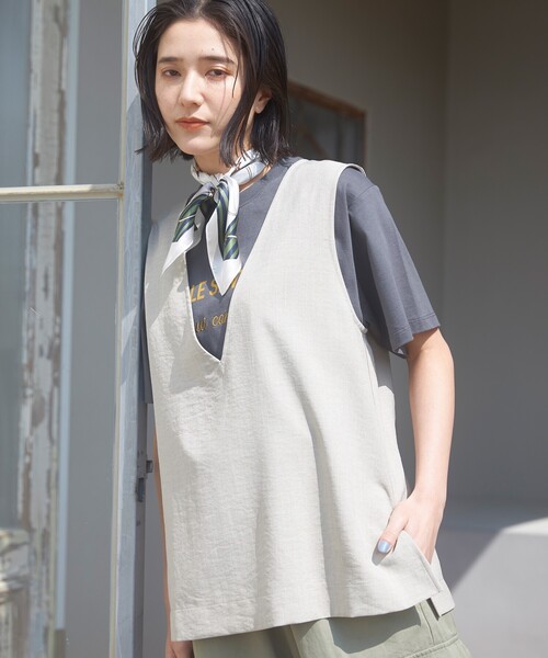 THE SHOP TK (ザ ショップ ティーケー )の「◆【洗える】麻調ヴィンテージライク深Vベスト(ベスト・レディース・ブラック/ベージュ・99)」の3枚目の写真