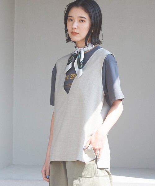 THE SHOP TK (ザ ショップ ティーケー )の「◆【洗える】麻調ヴィンテージライク深Vベスト(ベスト・レディース・ブラック/ベージュ・99)」の4枚目の写真