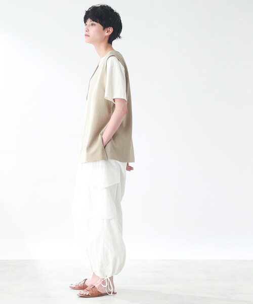 THE SHOP TK (ザ ショップ ティーケー )の「◆【洗える】麻調ヴィンテージライク深Vベスト(ベスト・レディース・ブラック/ベージュ・99)」の20枚目の写真