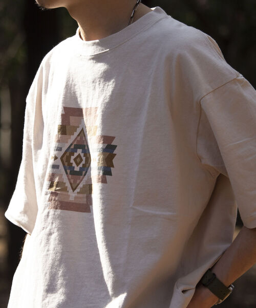 PENDLETON（ペンドルトン）の「【PENDLETON/ペンドルトン】フロントプリントTシャツ ルーズシルエット ワンポイントロゴ（Tシャツ/カットソー・メンズ・キナリ/ブラック/ホワイト/チャコールグレー/ライトグレー/オフホワイト/ネイビー・M/L/XL）」の4枚目の写真