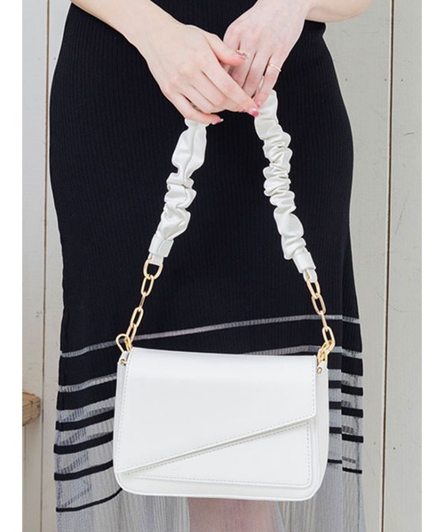 DURAS（デュラス）の「ギャザーショルダーバッグ（ショルダーバッグ・レディース・ホワイト/ブラック/ピンク/グリーン・FREE）」の2枚目の写真