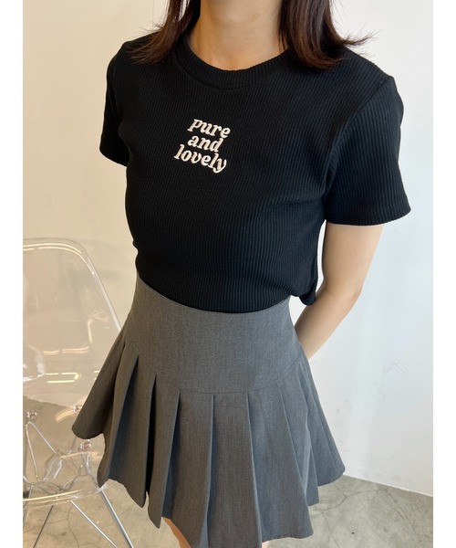 WC(ダブル シー)の「コンパクトロゴリブT(Tシャツ/カットソー・レディース・ピンク/ブラック/グリーン・FREE)」の1枚目の写真