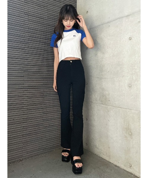 ENVYM(アンビー)の「フレアカーゴジェギンス(その他パンツ・レディース・ブラック・SMALL/MEDIUM)」の11枚目の写真