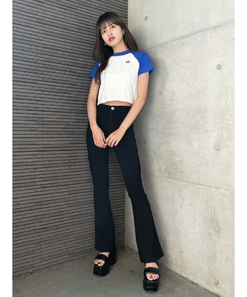 ENVYM(アンビー)の「フレアカーゴジェギンス(その他パンツ・レディース・ブラック・SMALL/MEDIUM)」の13枚目の写真