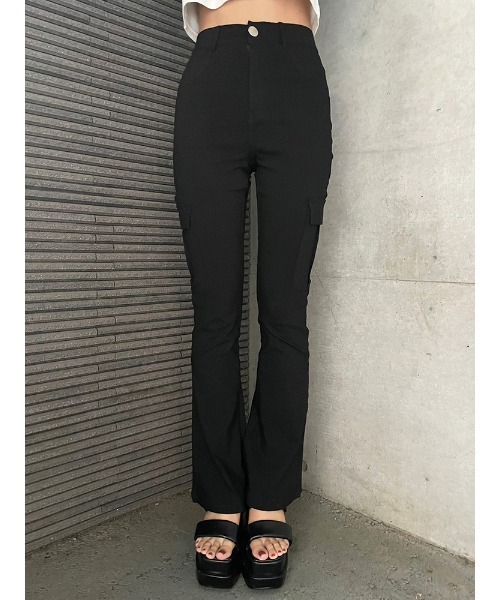 ENVYM(アンビー)の「フレアカーゴジェギンス(その他パンツ・レディース・ブラック・SMALL/MEDIUM)」の8枚目の写真