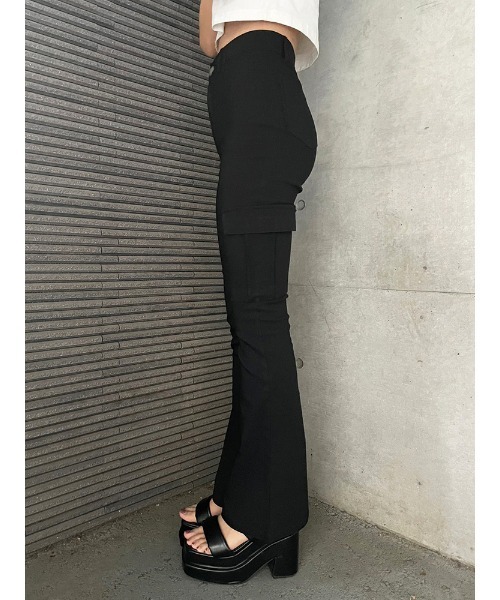 ENVYM(アンビー)の「フレアカーゴジェギンス(その他パンツ・レディース・ブラック・SMALL/MEDIUM)」の7枚目の写真