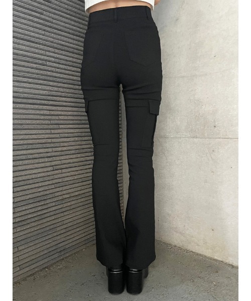 ENVYM(アンビー)の「フレアカーゴジェギンス(その他パンツ・レディース・ブラック・SMALL/MEDIUM)」の6枚目の写真