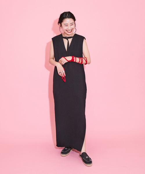 CITYSHOP(シティーショップ)の「DOZUME STRAP DRESS:ワンピース(ワンピース・レディース・チャコールグレー/ブラック・36/38)」の3枚目の写真