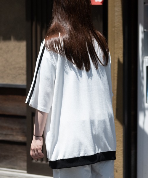 JOHN'S CLOSET(ジョンズクローゼット)の「【13】袖ライン 半袖トラック ハーフジップ(ジャージ・メンズ・オレンジ/ホワイト/ブラック・MEDIUM/LARGE)」の7枚目の写真