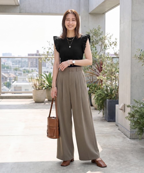 STYLE DELI(スタイルデリ)の「【LUXE】プリーツノースリニットトップス(ニット/セーター・レディース・アイボリー/ブラック/グリーン・FREE)」の9枚目の写真