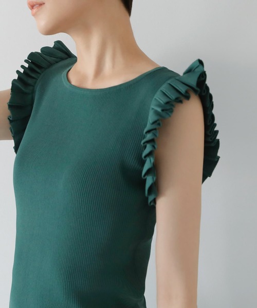 STYLE DELI(スタイルデリ)の「【LUXE】プリーツノースリニットトップス(ニット/セーター・レディース・アイボリー/ブラック/グリーン・FREE)」の13枚目の写真