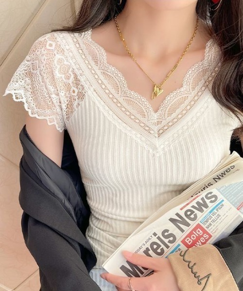 Achic(アシック)の「ノースリーブレースフリル透け感トップス(Tシャツ/カットソー・レディース・ベージュ/ホワイト/ブラック・M)」の7枚目の写真