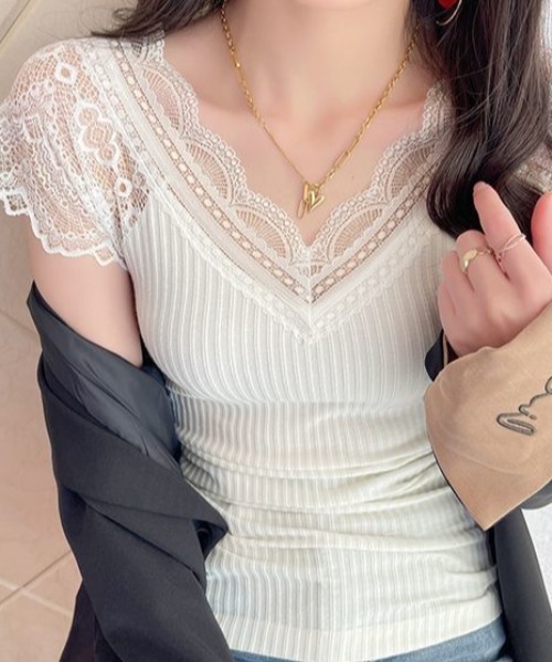 Achic(アシック)の「ノースリーブレースフリル透け感トップス(Tシャツ/カットソー・レディース・ベージュ/ホワイト/ブラック・M)」の10枚目の写真