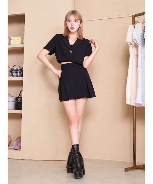 Darich・ダーリッチ・テーラードジャケット・ショートパンツ Darich（ダーリッチ）の「ダブルボタンショートジャケット