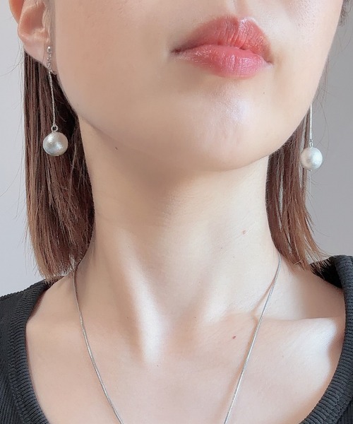 tone（トーン）の「【As】大粒コットンパール　ゆらゆら　アシメイヤリング（ニッケルフリー）(MA)（イヤリング・レディース・シルバー/ゴールド/ゴールド系その他2/シルバー系その他2/ゴールド系その他3/シルバー系その他3・FREE）」の4枚目の写真