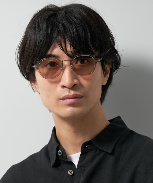 UNITED ARROWS（ユナイテッドアローズ）の「ボストン型調光サングラス｜紫外線対策｜レンズの色が変わるサングラス｜ユナイテッドアローズ｜Zoff | UNITED ARROWS Wellness（サングラス・レディース・ベージュ/ライトグレー/ブラック・FREE）」の16枚目の写真