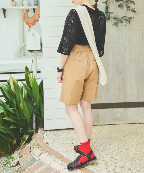 Crisp（クリスプ）の「ダブルベルトハーフパンツ（その他パンツ・レディース・ベージュ/ブラック・FREE）」の4枚目の写真