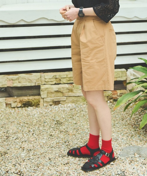 Crisp（クリスプ）の「ダブルベルトハーフパンツ（その他パンツ・レディース・ベージュ/ブラック・FREE）」の6枚目の写真