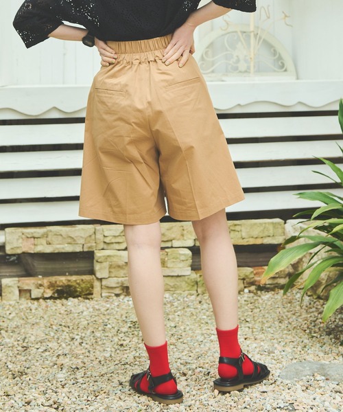 Crisp（クリスプ）の「ダブルベルトハーフパンツ（その他パンツ・レディース・ベージュ/ブラック・FREE）」の7枚目の写真