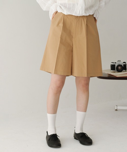 Crisp（クリスプ）の「ダブルベルトハーフパンツ（その他パンツ・レディース・ベージュ/ブラック・FREE）」の18枚目の写真