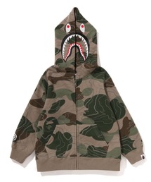 A BATHING APE（アベイシングエイプ）の「LAYERED LINE CAMO SHARK ZIP
