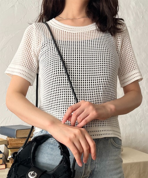 Rejoule(リジュール)の「メッシュ透かし編み半袖プルオーバー(Tシャツ/カットソー・レディース・ホワイト/ブラウン/ブラック・FREE)」の1枚目の写真