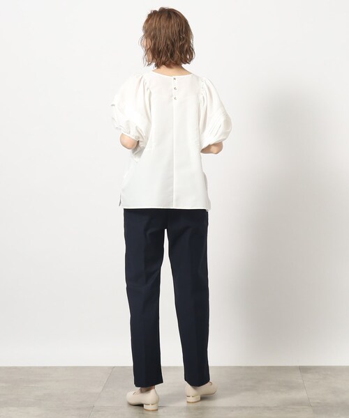 grove（グローブ）の「◆袖コンシャスなボリュームスリーブが旬顔なブラウス（シャツ/ブラウス・レディース・ブラック/オフホワイト/ブルー・02/03/01/04/05）」の21枚目の写真